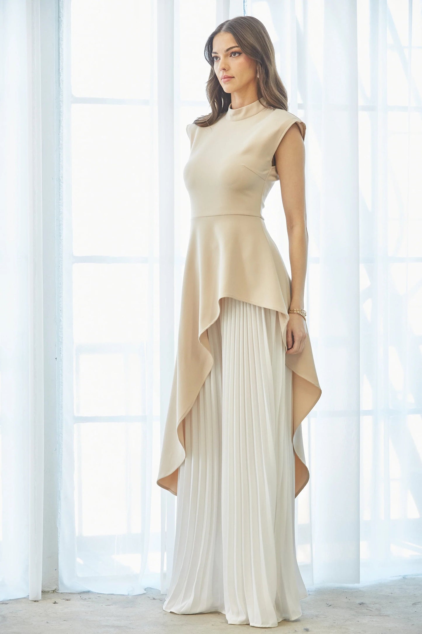 Elegancia Sculpted Style  Top & Pleated Pant Set